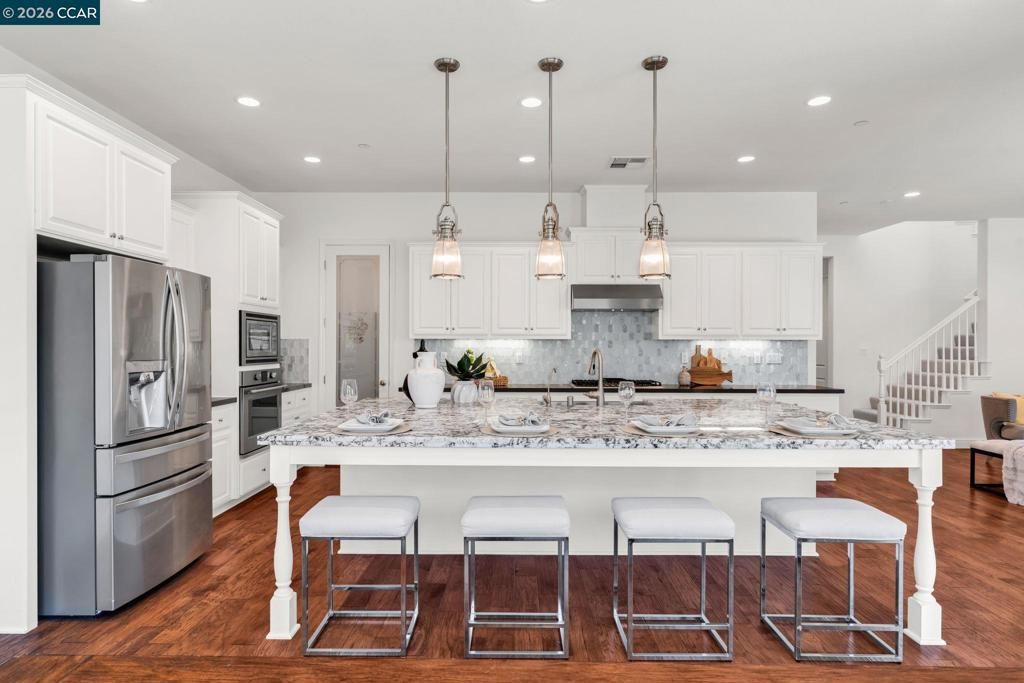 Image 13 of property listing at 4252 Oak Knoll Dr, Dublin, CA 94568