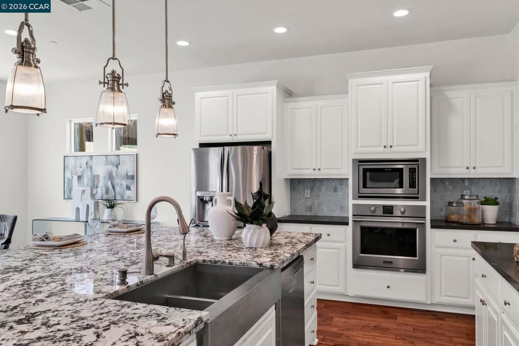 Image 17 of property listing at 4252 Oak Knoll Dr, Dublin, CA 94568