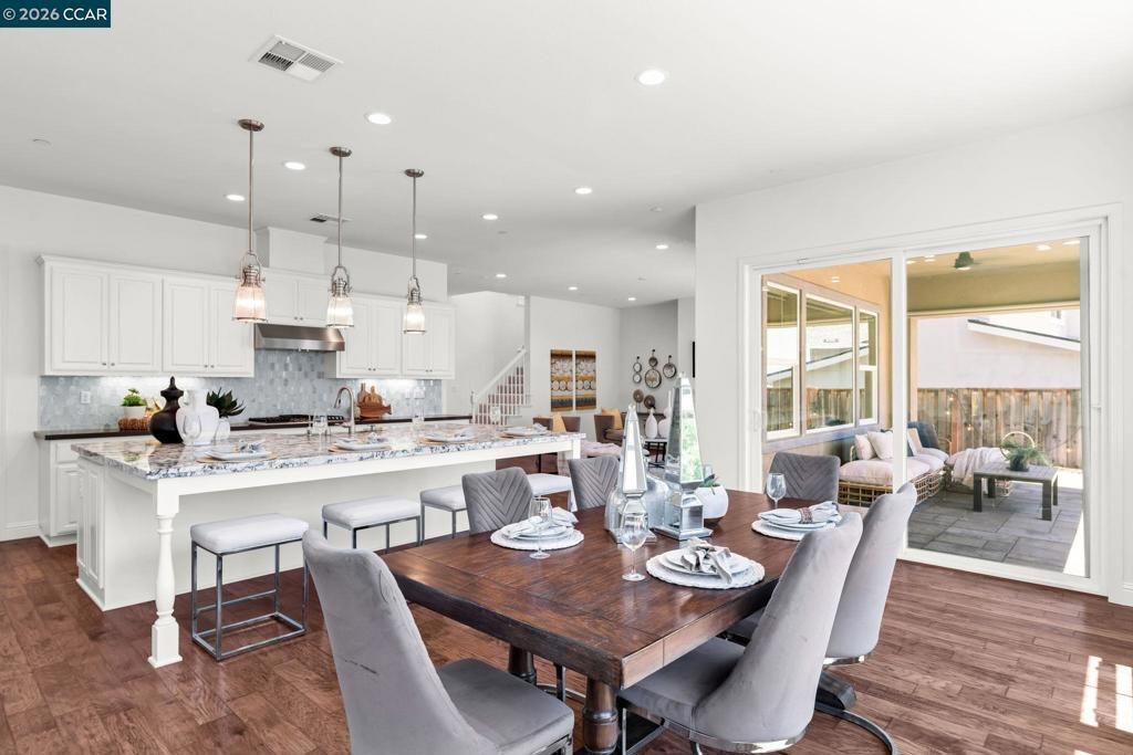 Image 23 of property listing at 4252 Oak Knoll Dr, Dublin, CA 94568