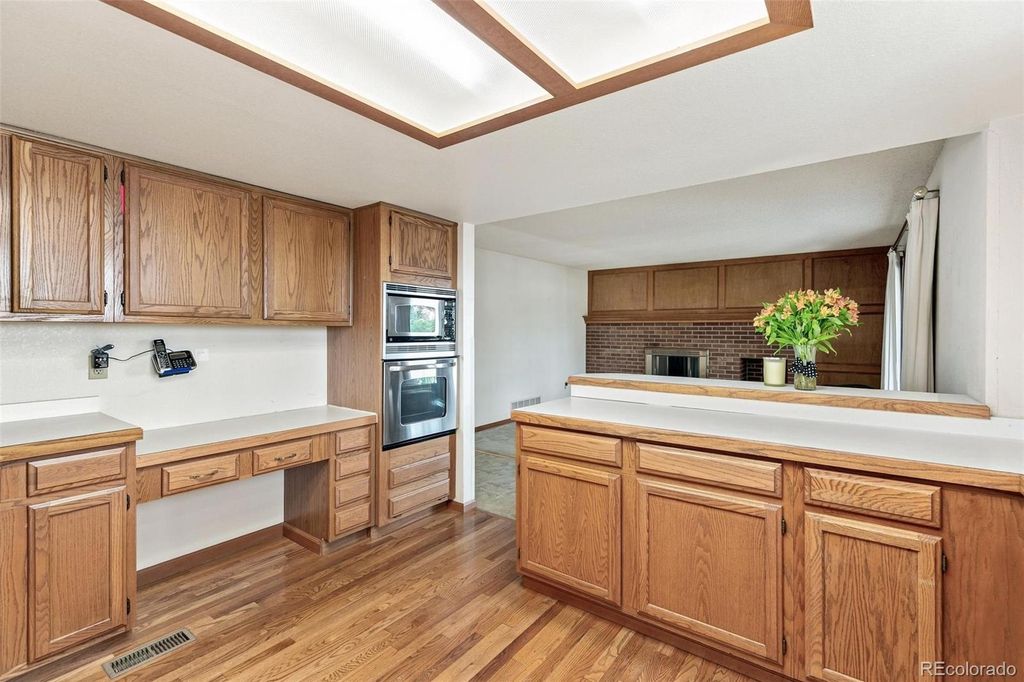 Image 10 of property listing at 7471 Rattlesnake Drive, Lone Tree, CO 80124