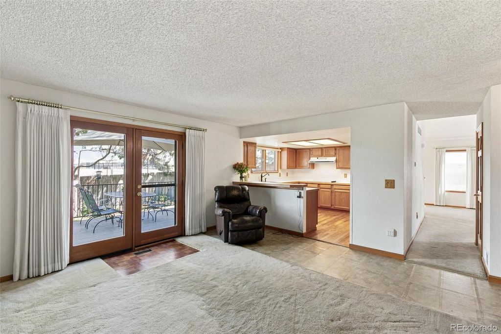 Image 12 of property listing at 7471 Rattlesnake Drive, Lone Tree, CO 80124