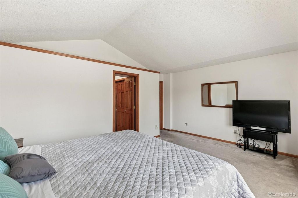 Image 17 of property listing at 7471 Rattlesnake Drive, Lone Tree, CO 80124