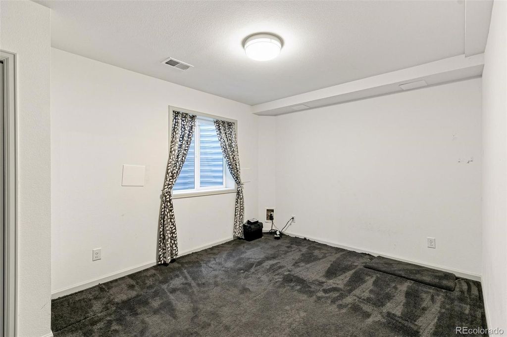 Image 27 of property listing at 7471 Rattlesnake Drive, Lone Tree, CO 80124