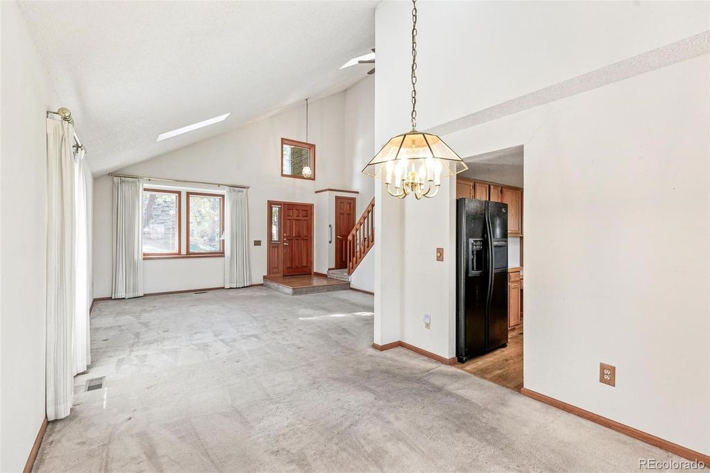 Image 5 of property listing at 7471 Rattlesnake Drive, Lone Tree, CO 80124