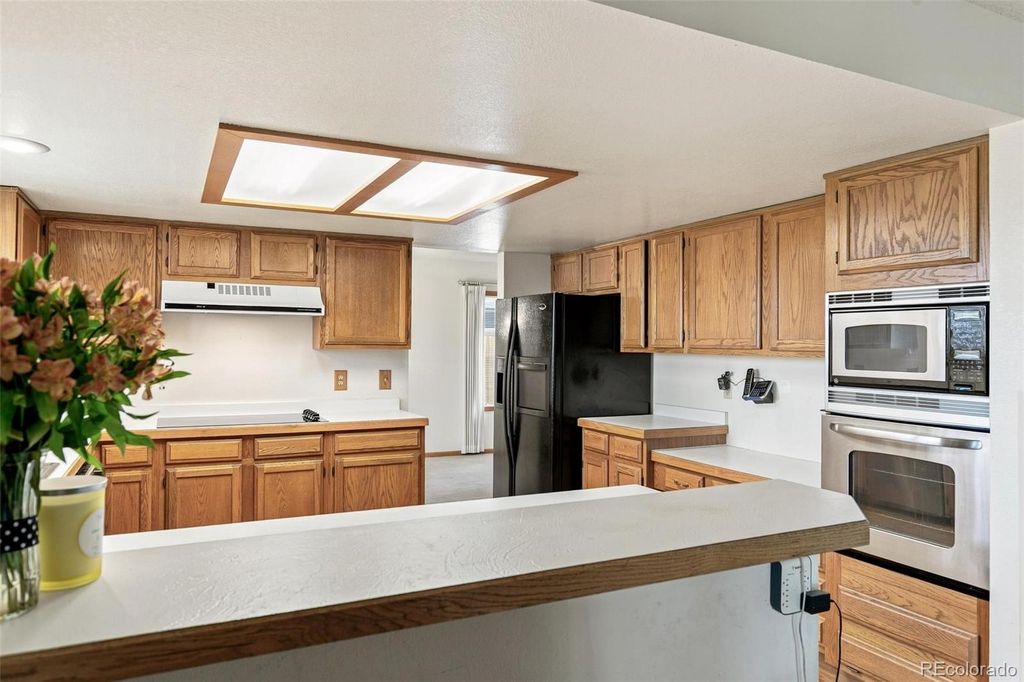 Image 7 of property listing at 7471 Rattlesnake Drive, Lone Tree, CO 80124