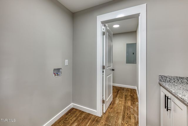 545 J A Hodge Road, Piney Flats, TN 37686