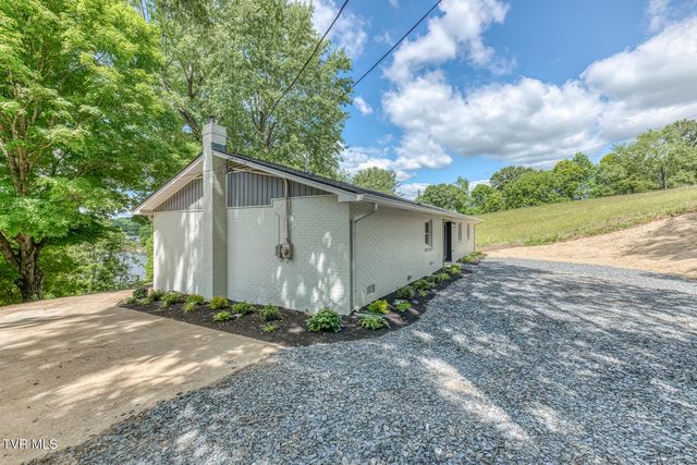 545 J A Hodge Road, Piney Flats, TN 37686