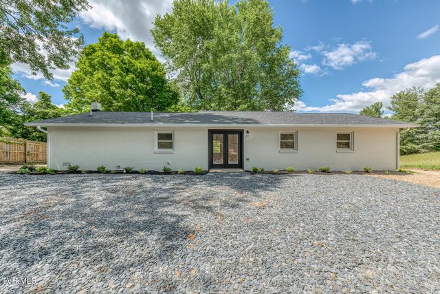 545 J A Hodge Road, Piney Flats, TN 37686