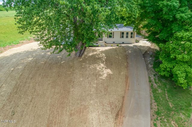 545 J A Hodge Road, Piney Flats, TN 37686