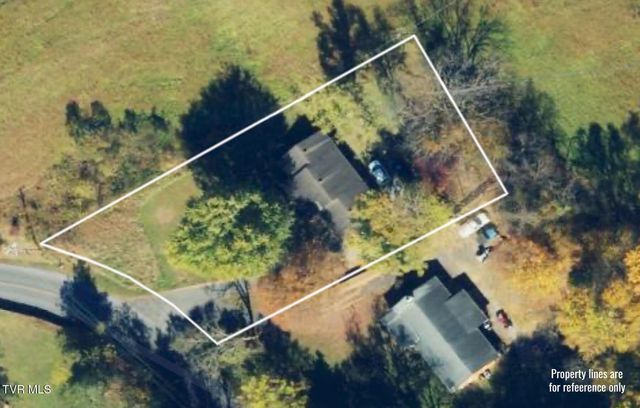 545 J A Hodge Road, Piney Flats, TN 37686