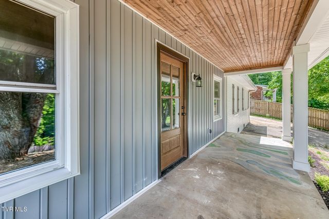 545 J A Hodge Road, Piney Flats, TN 37686