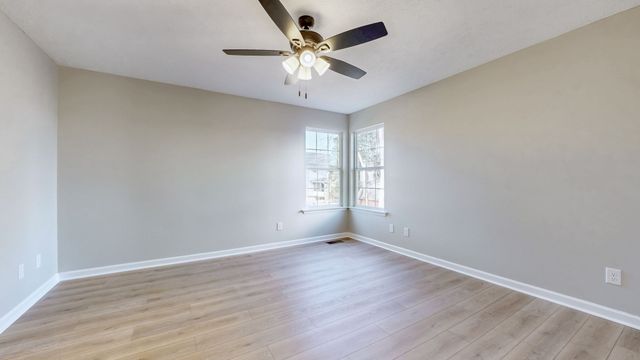 206 Moorhill Ave, Smyrna, TN 37167