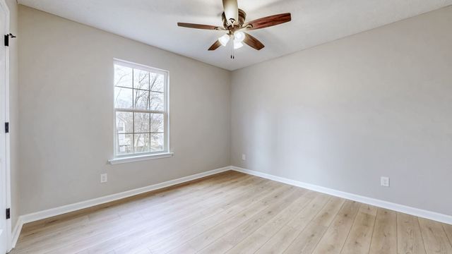 206 Moorhill Ave, Smyrna, TN 37167