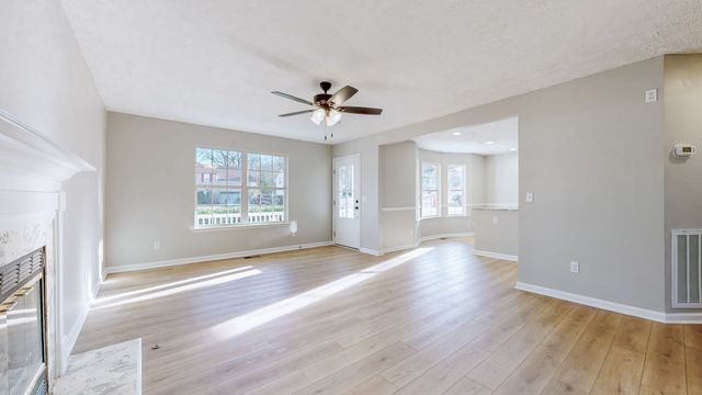 206 Moorhill Ave, Smyrna, TN 37167