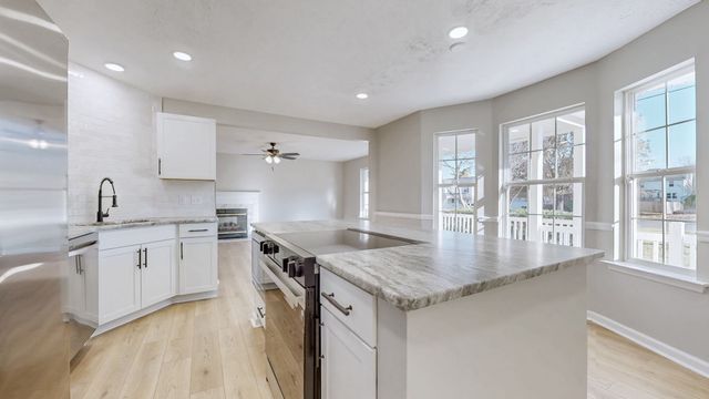 206 Moorhill Ave, Smyrna, TN 37167