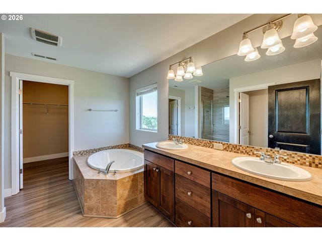 15712 Ne 23RD Ave, Vancouver, WA 98686