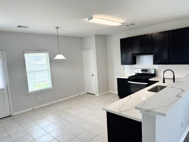 8611 Morning Dove Lane, Baytown, TX 77521