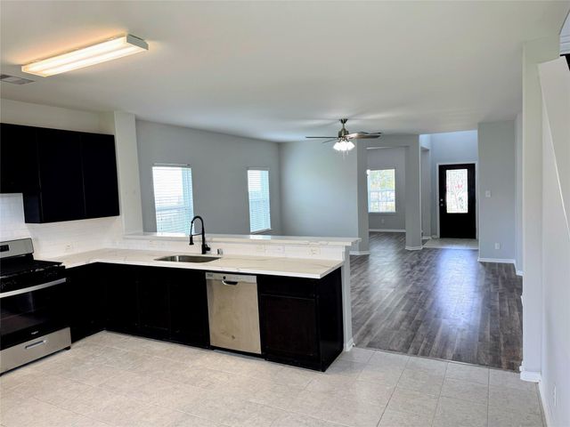 8611 Morning Dove Lane, Baytown, TX 77521