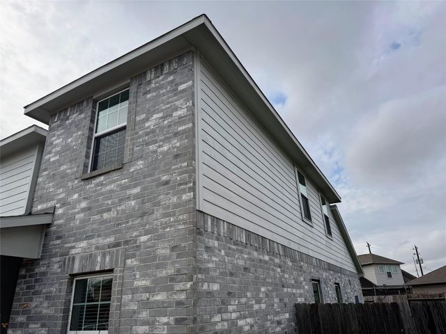 8611 Morning Dove Lane, Baytown, TX 77521