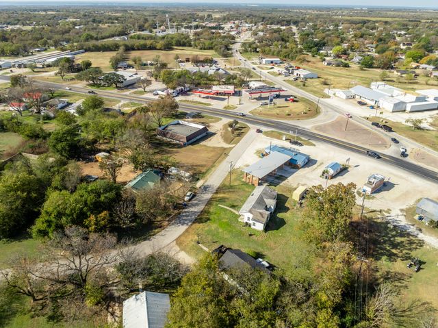 218 N Preston Street, Whitney, TX 76692