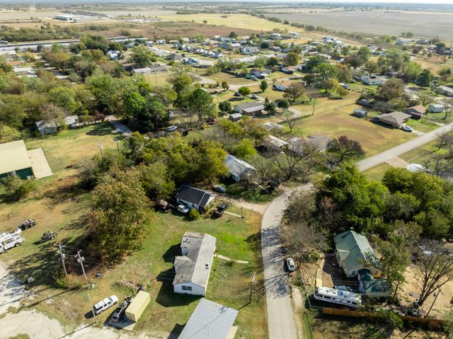 218 N Preston Street, Whitney, TX 76692