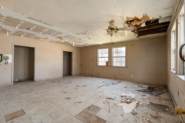 218 N Preston Street, Whitney, TX 76692