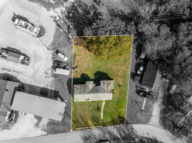 218 N Preston Street, Whitney, TX 76692