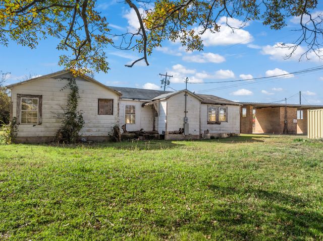218 N Preston Street, Whitney, TX 76692