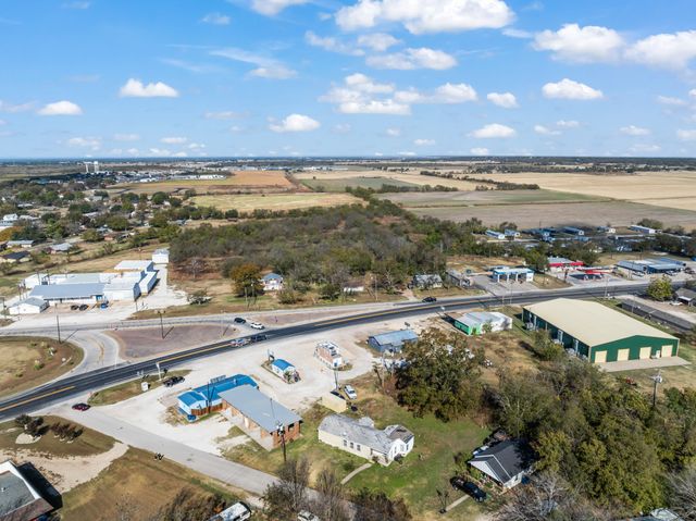 218 N Preston Street, Whitney, TX 76692