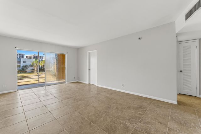 1638 Embassy Drive 208, West Palm Beach, FL 33401