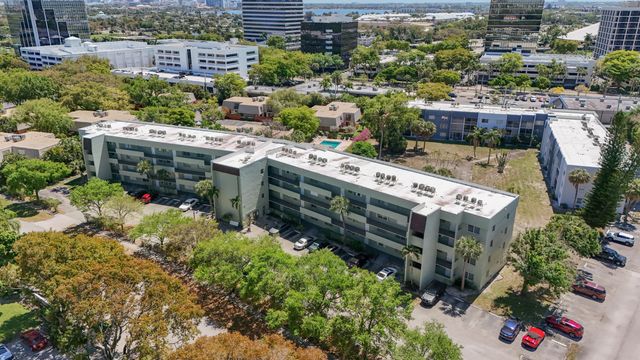 1638 Embassy Drive 208, West Palm Beach, FL 33401