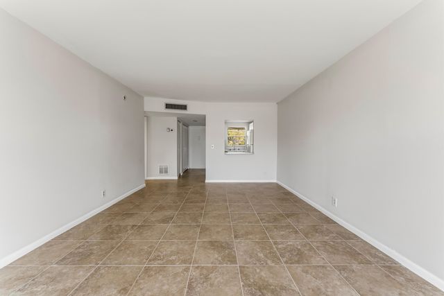 1638 Embassy Drive 208, West Palm Beach, FL 33401