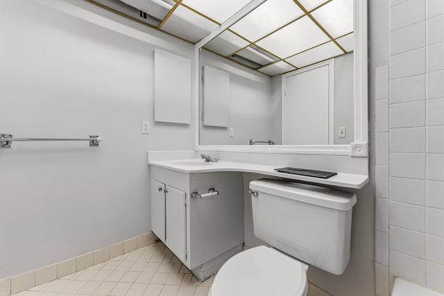 1638 Embassy Drive 208, West Palm Beach, FL 33401