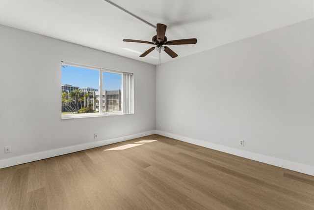 1638 Embassy Drive 208, West Palm Beach, FL 33401