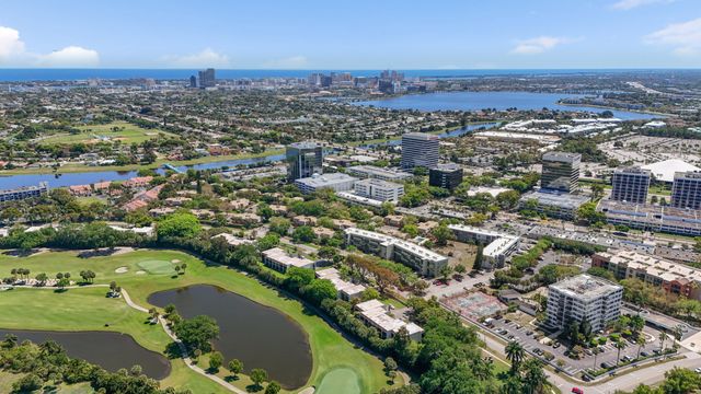 1638 Embassy Drive 208, West Palm Beach, FL 33401