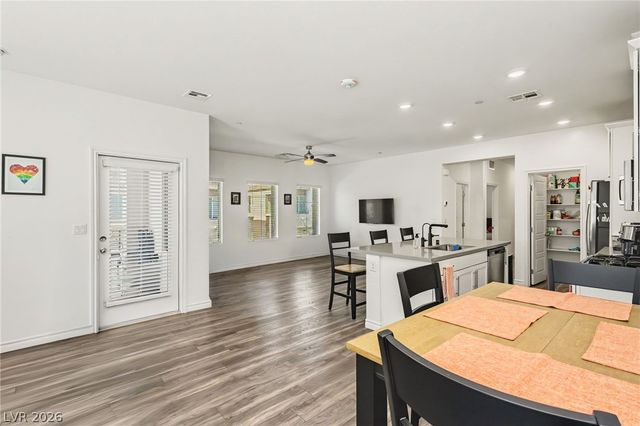 600 North Carriage Hill Drive 2174, Las Vegas, NV 89138