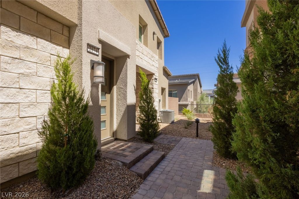 600 North Carriage Hill Drive 2174, Las Vegas, NV 89138 — photo 2