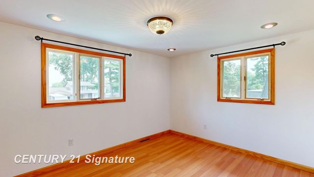 3175 Delevan Drive, Saginaw, MI 48603