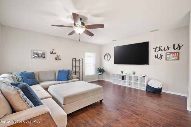 792 Dillard Drive SE, Palm Bay, FL 32909