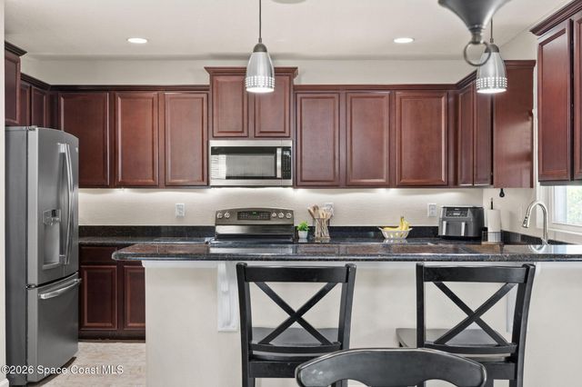 792 Dillard Drive SE, Palm Bay, FL 32909