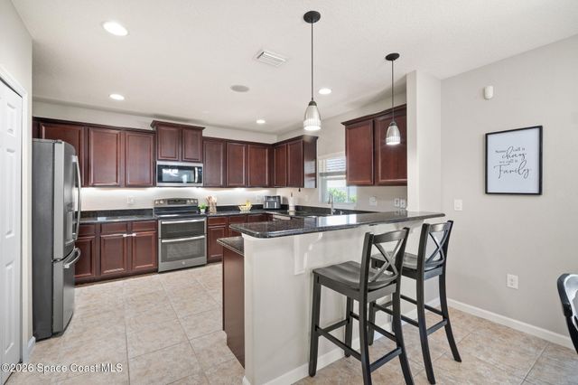 792 Dillard Drive SE, Palm Bay, FL 32909