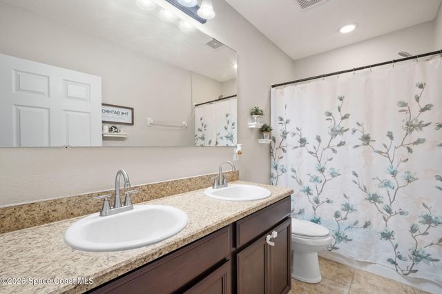 792 Dillard Drive SE, Palm Bay, FL 32909