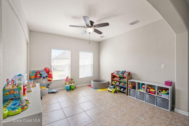 792 Dillard Drive SE, Palm Bay, FL 32909