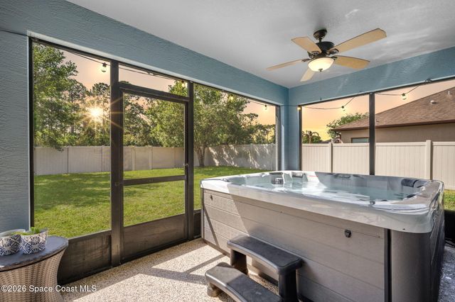 792 Dillard Drive SE, Palm Bay, FL 32909