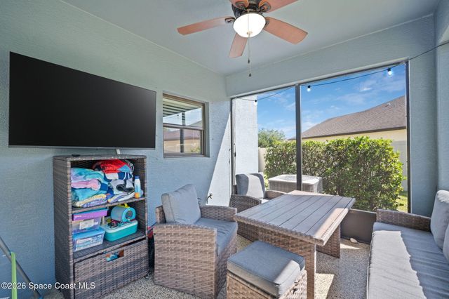 792 Dillard Drive SE, Palm Bay, FL 32909