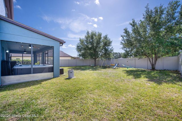 792 Dillard Drive SE, Palm Bay, FL 32909