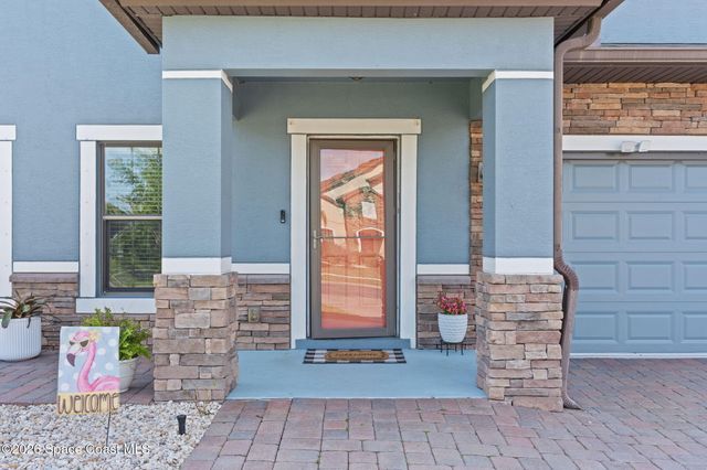 792 Dillard Drive SE, Palm Bay, FL 32909