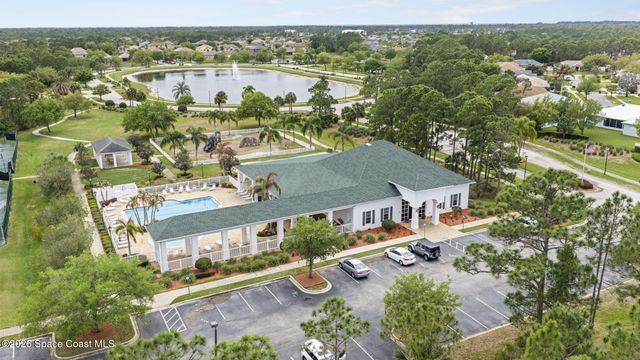 792 Dillard Drive SE, Palm Bay, FL 32909