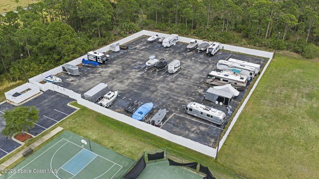 792 Dillard Drive SE, Palm Bay, FL 32909