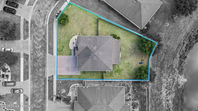 792 Dillard Drive SE, Palm Bay, FL 32909